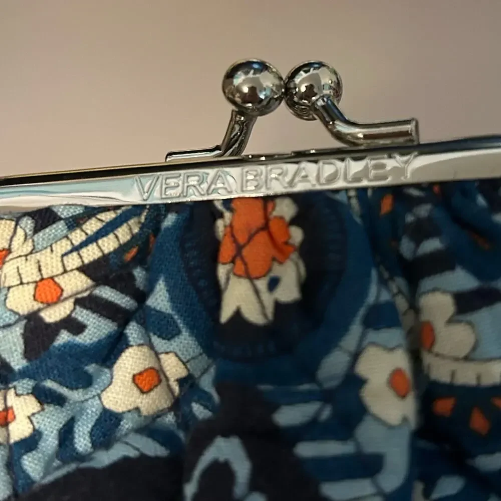Vera Bradley Marrakesh Kiss lock Change Purse Discontinued Color Gently Used - Picture 6 of 6